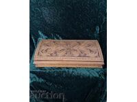 Cutie - 22/10/5 cm, sculptură în lemn