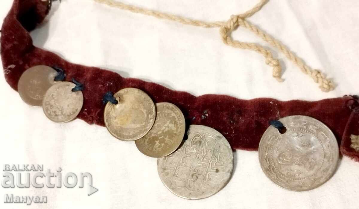 Licitație Bijuterie de argint din perioada Renașterii - colier, șirag Licitație Bijuterie de argint din perioada Renașterii - colier, șirag