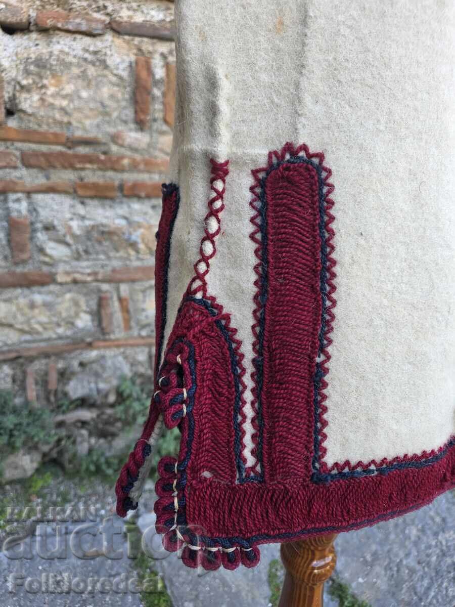 Доставка на Елек од женска носија од Дебарски Дримкол