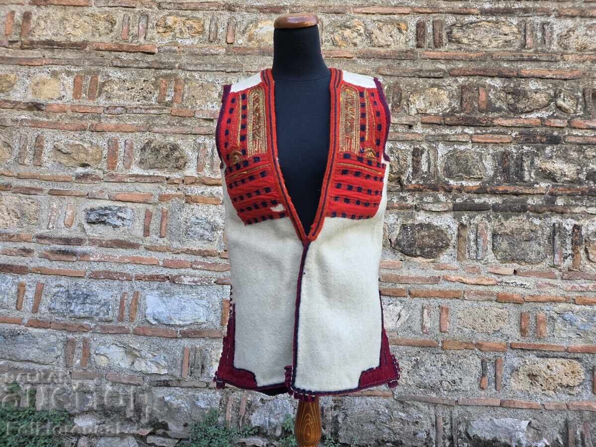 Елек од женска носија од Дебарски Дримкол