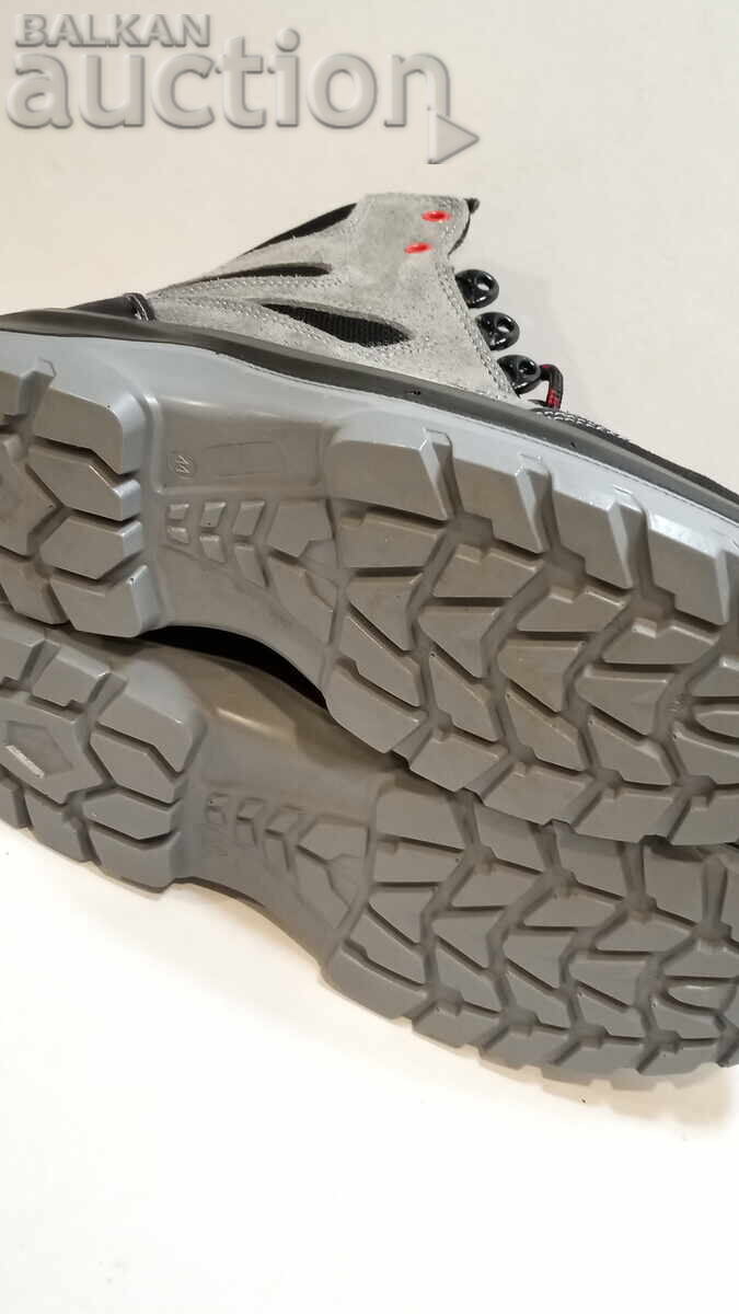 Работни обувки - Stenso с цена 58.00 лв. | € 29.65 Работни обувки - Stenso с цена 58.00 лв. | € 29.65