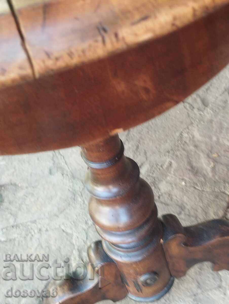 Table with walnut veneer - 7 Table with walnut veneer - 7