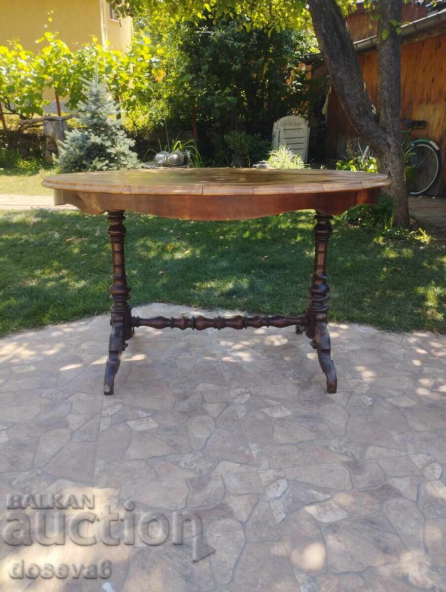 Masă cu furnir de nuc