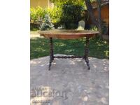 Masă cu furnir de nuc