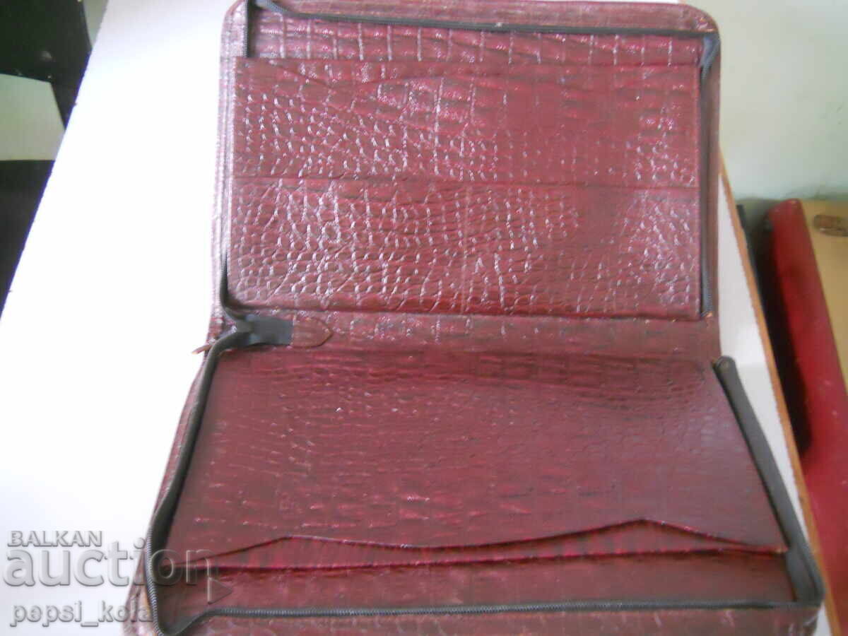 Δημοπρασία Παλιά δερμάτινη θήκη εγγράφων