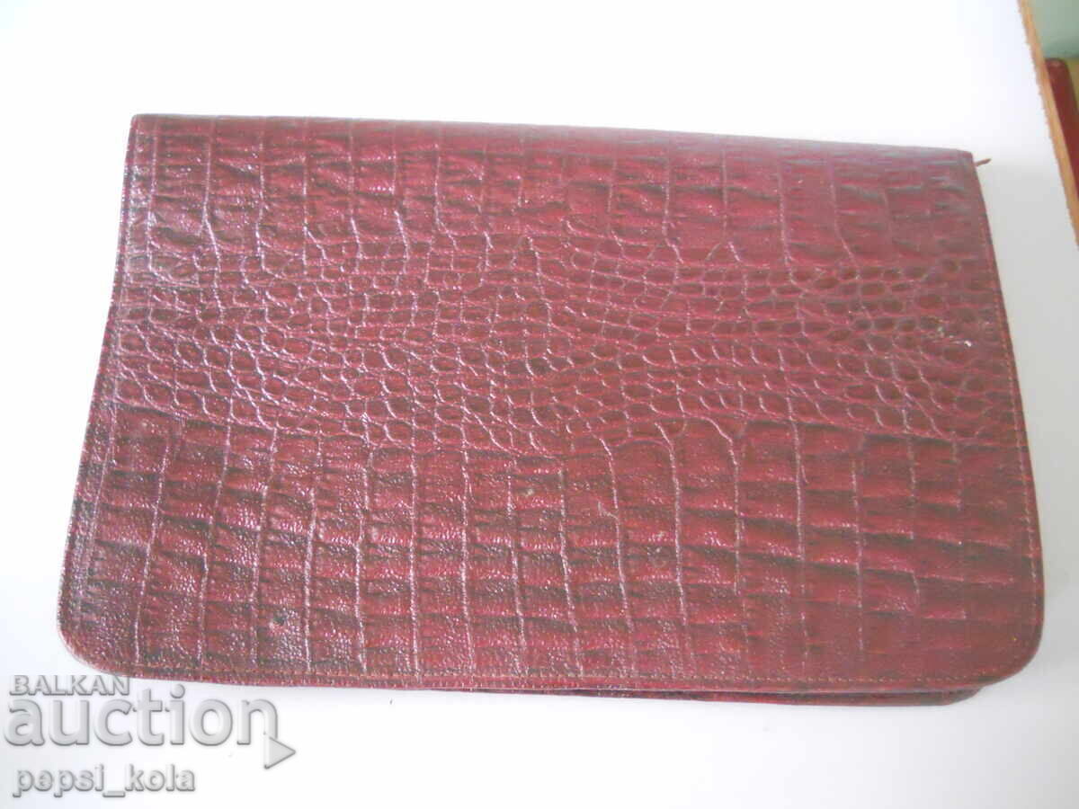 Παλιά δερμάτινη θήκη εγγράφων