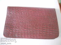 Vechi dosar de piele pentru documente