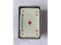 Pachet de cărți de testare într-o cutie