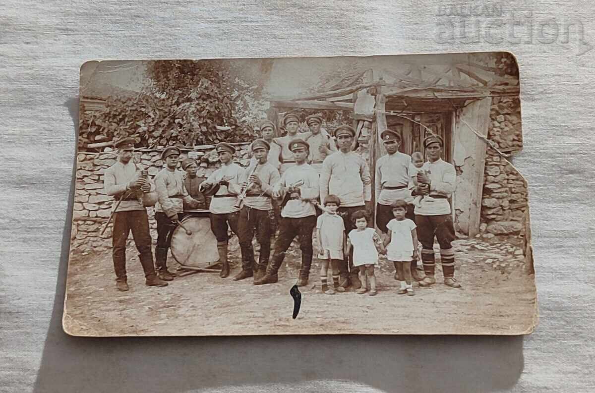 Muzicanți soldați 192.. g. Fotografie