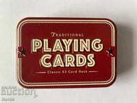 Pachet de cărți de joc în cutie metalică