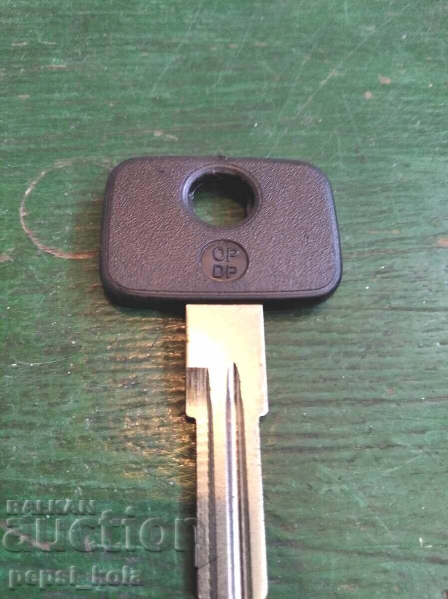 Goluri pentru chei auto "Opel" - 2 buc cu preț € 0.80 | 1.56 BGN