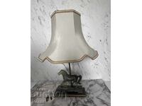 Cal de marmură - lampă de masă frumoasă