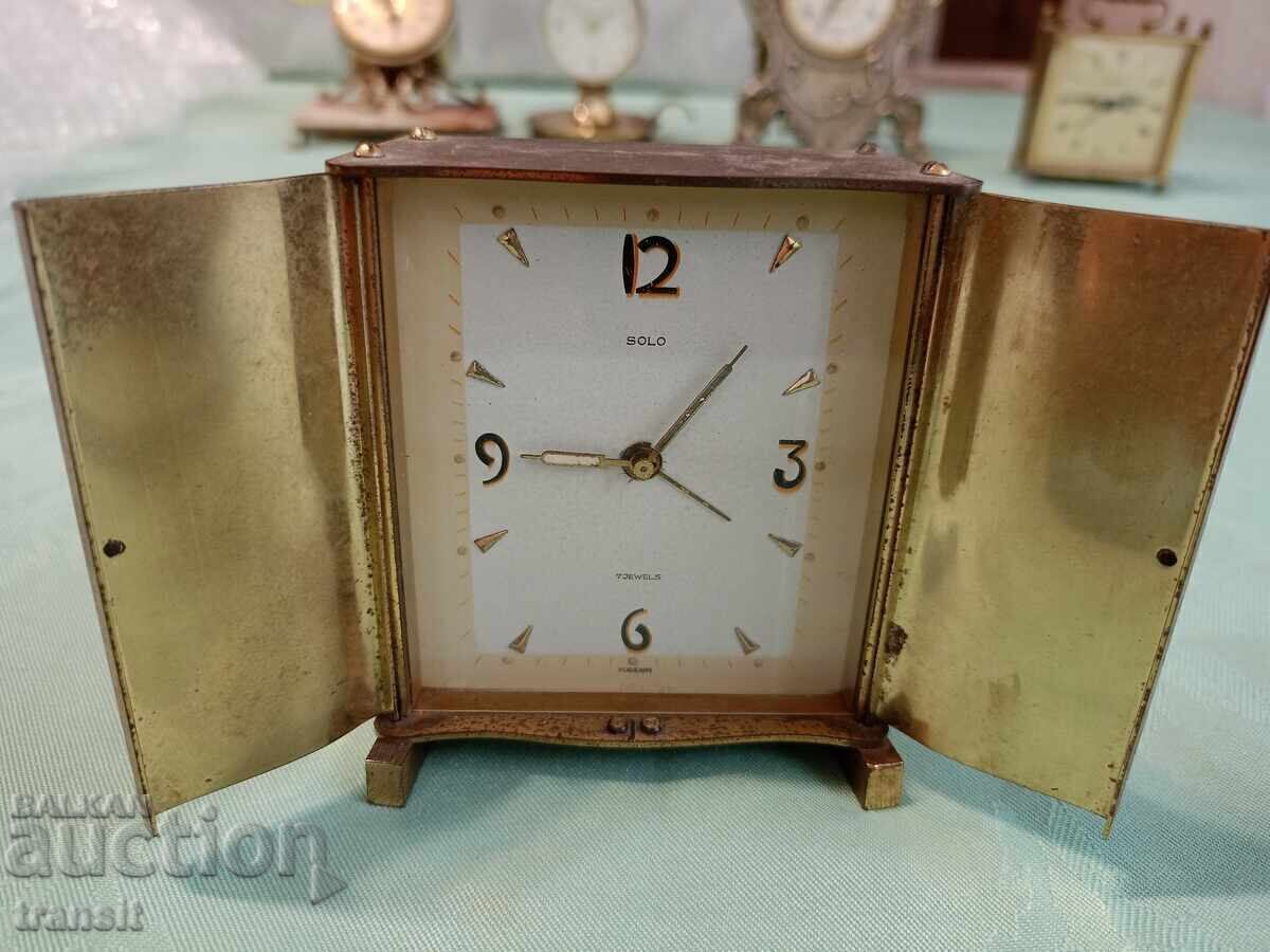 Ceas de birou cu preț 110.00 BGN | € 56.24