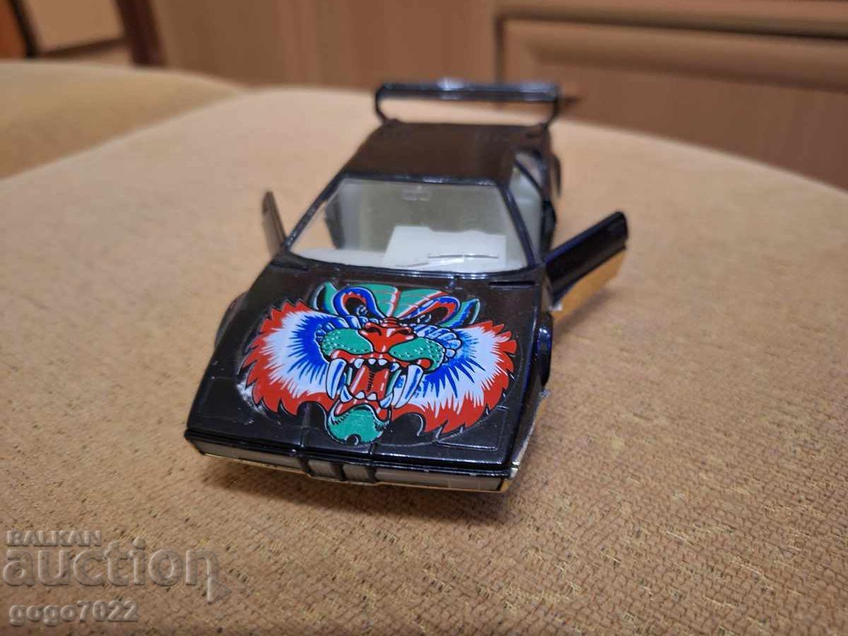 Доставка на BMW M1 POLISTIL ITALY 1/25 Доставка на BMW M1 POLISTIL ITALY 1/25