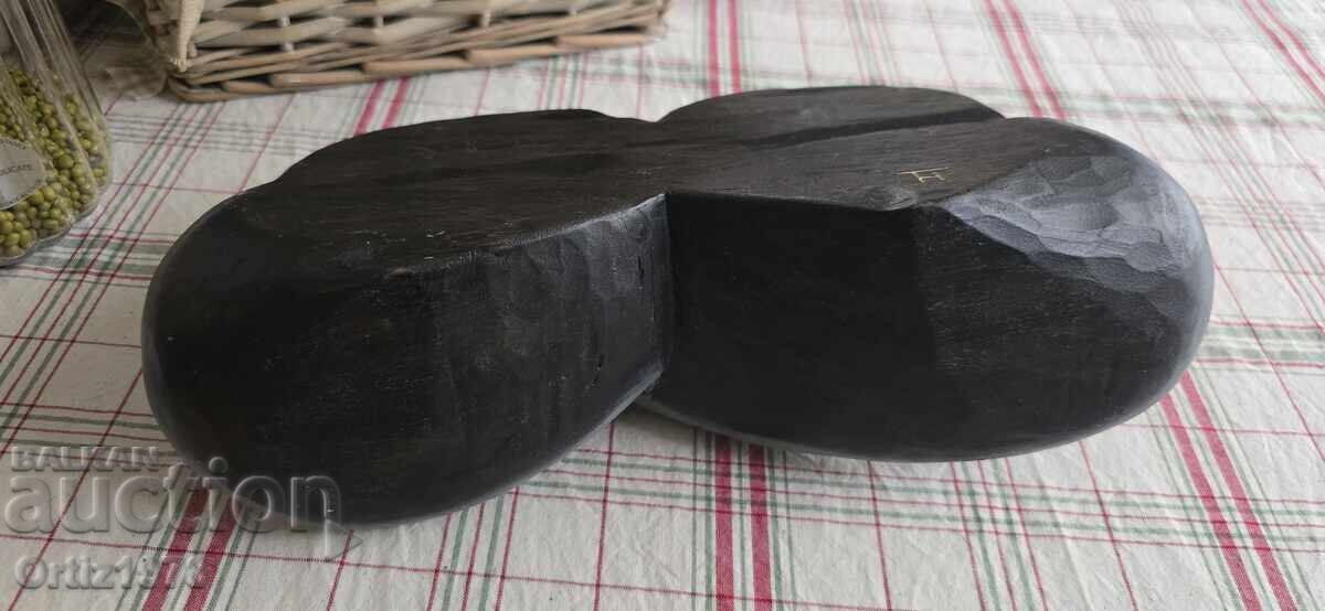 Auction  Vintage author's wood carving, signed – Massive bombé chests