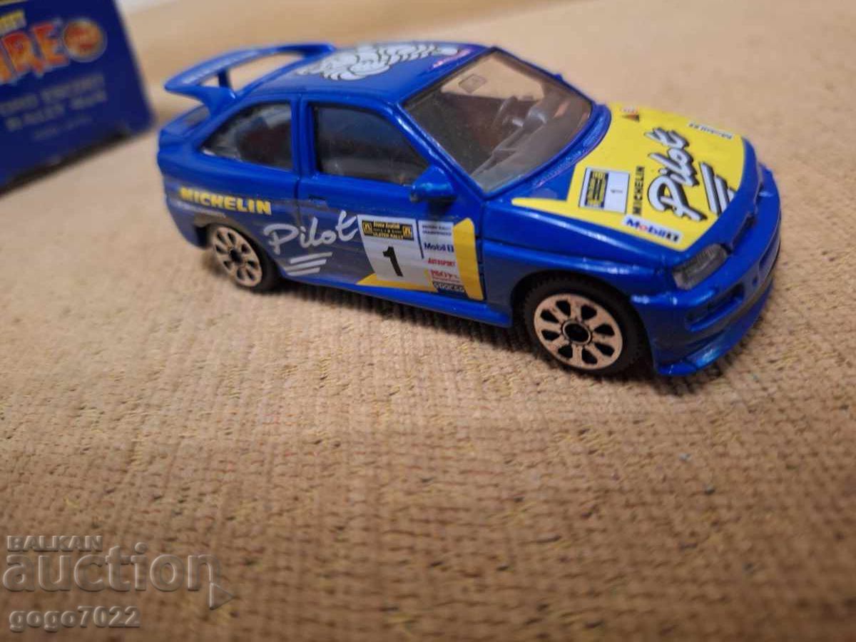 Аукцион FORD ESCORT COSWORHT 1/43 Bburago Italy Аукцион FORD ESCORT COSWORHT 1/43 Bburago Italy