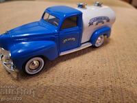 DODGE 1950 SOLIDO FRANCE   1/43