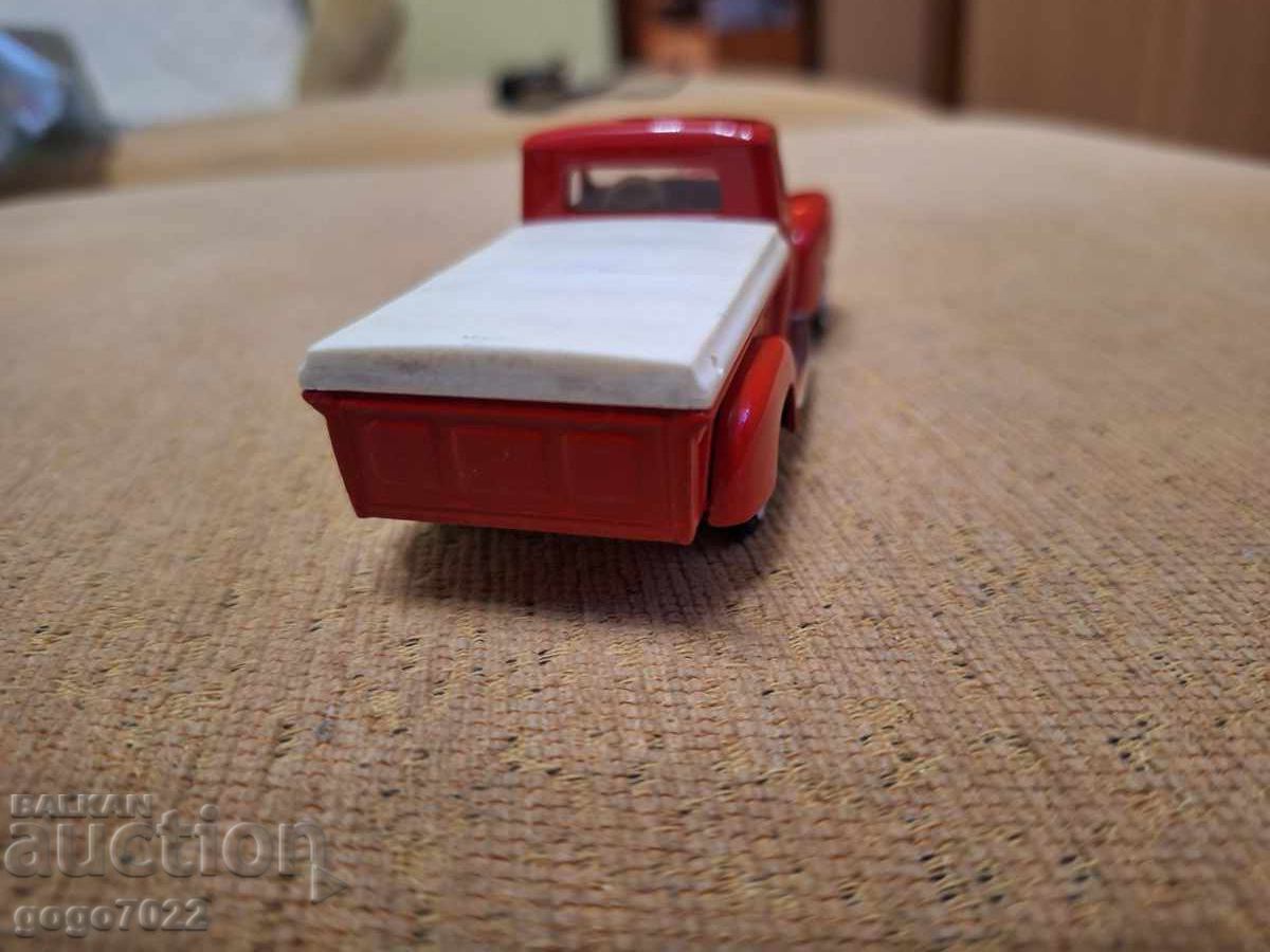 Delivery of DODGE 1950 SOLIDO FRANCE 1/43 Delivery of DODGE 1950 SOLIDO FRANCE 1/43