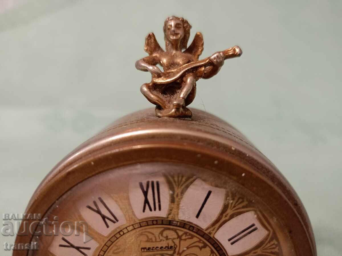 Настолен часовник Mercedes Germany. с цена 500.00 лв. | € 255.65