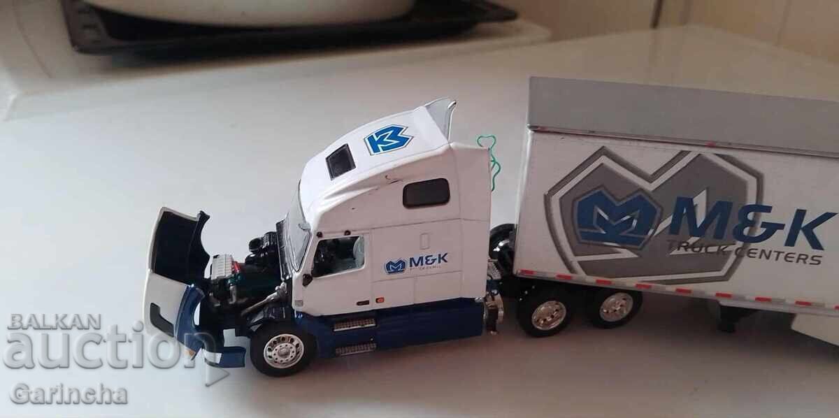 Metal and heavy Die-Cast truck 1/64 with price 16.00 BGN | € 8.18