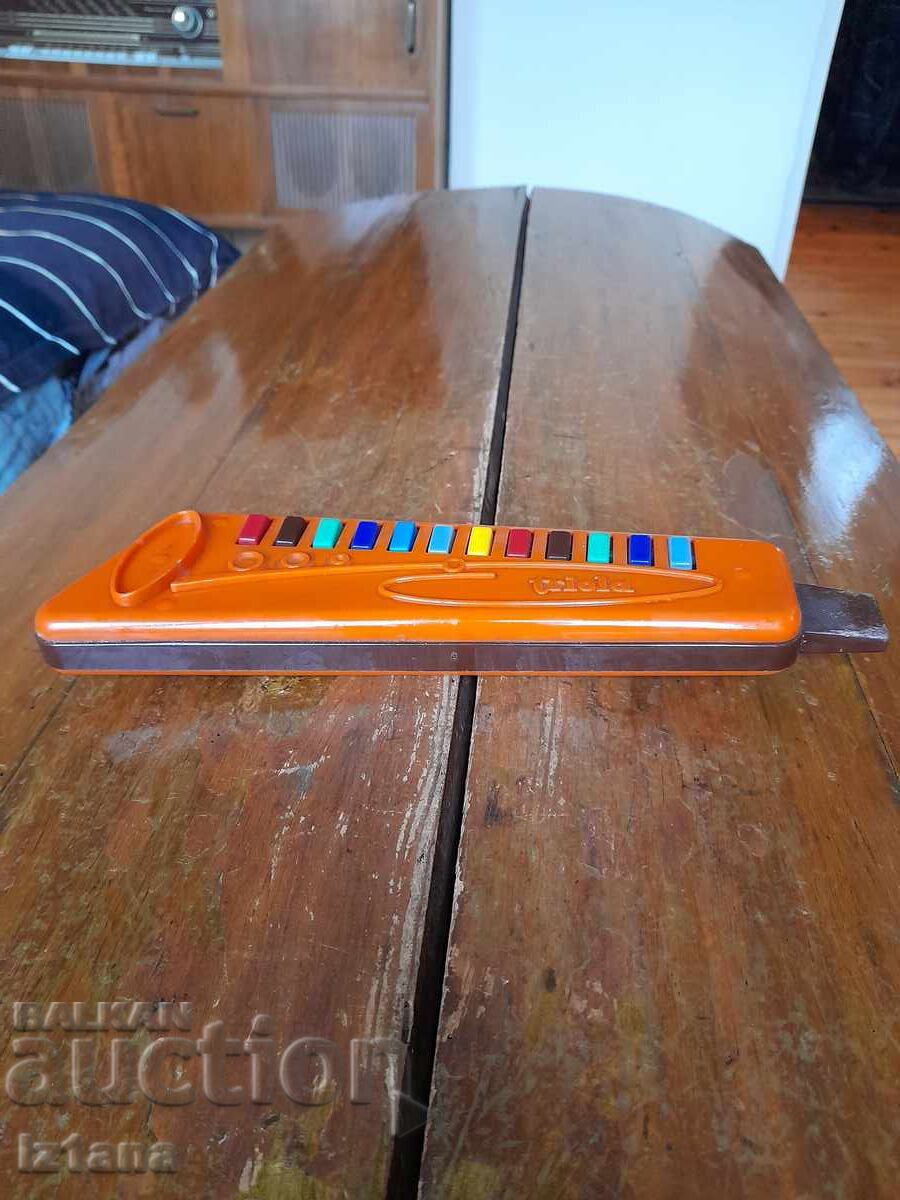 Instrument muzical pentru copii Triola, vechi Instrument muzical pentru copii Triola, vechi
