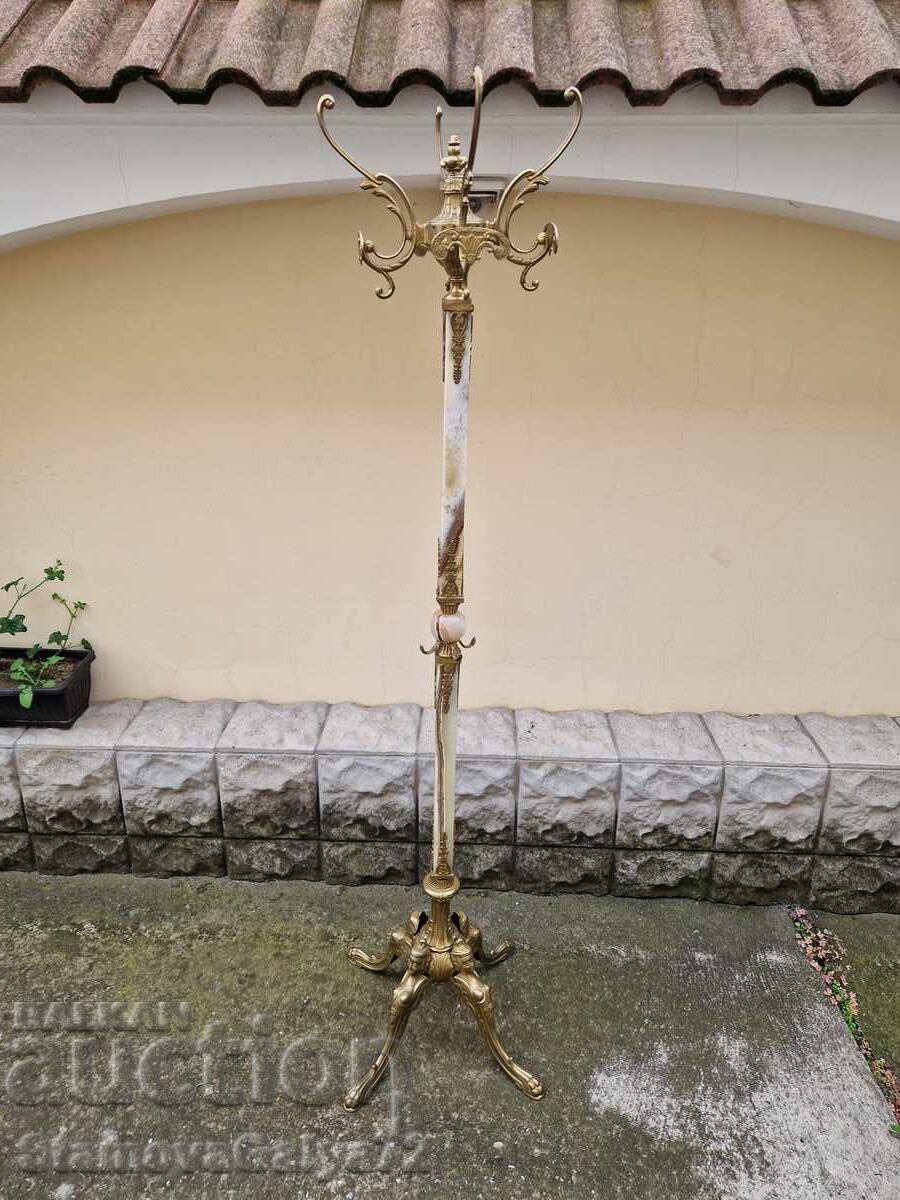 Umeraș antic francez unic, bronz, onix cu preț 1297.00 BGN | € 663.15