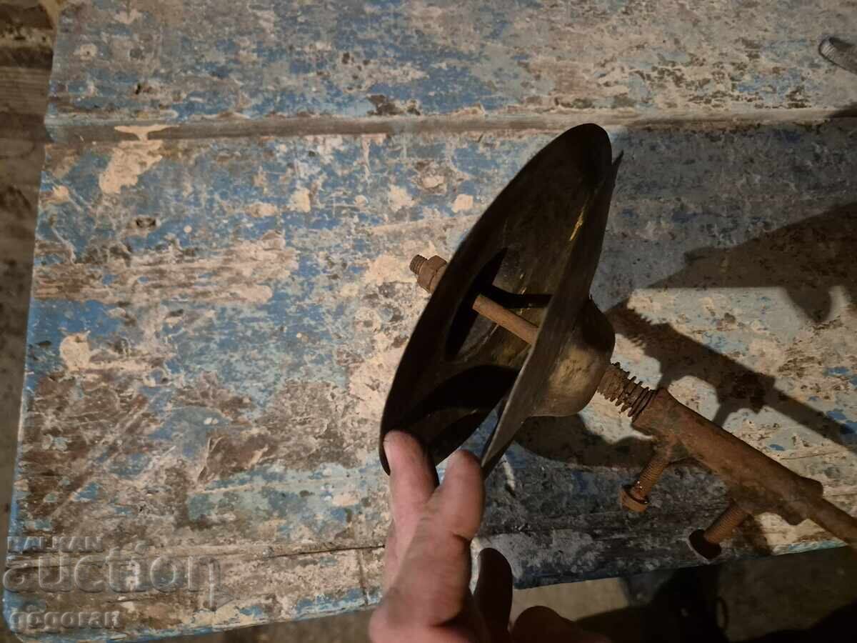 Livrarea Parte dintr-un instrument muzical