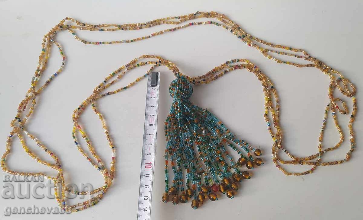 Colier vechi lung din mărgele cu ciucure pentru costum popular cu preț € 21.00 | 41.07 BGN