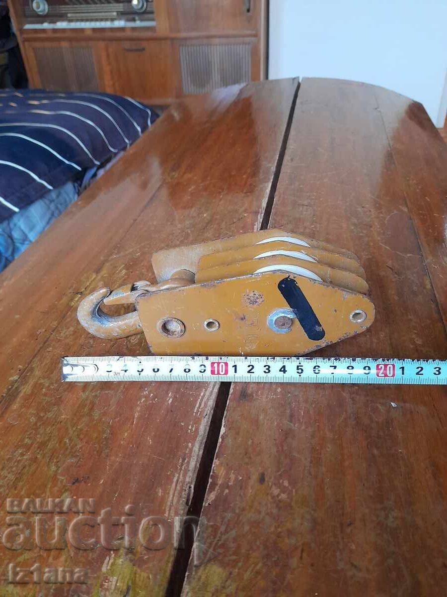 Licitație Veche scripete, Palan