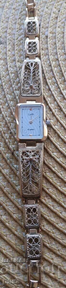 Ceas de dama cu preț 99.00 BGN | € 50.62 Ceas de dama cu preț 99.00 BGN | € 50.62