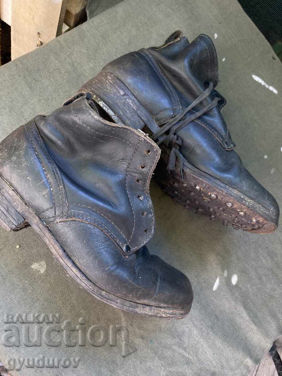 Cintari with price 15.00 BGN | € 7.67 Cintari with price 15.00 BGN | € 7.67