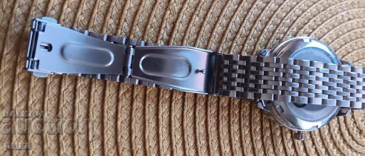 Ανδρικό ρολόι με τιμή 45.00 BGN | € 23.01 Ανδρικό ρολόι με τιμή 45.00 BGN | € 23.01