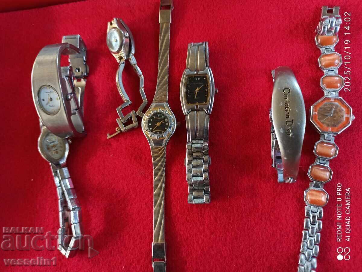 Lot of ladies' watches and bracelets