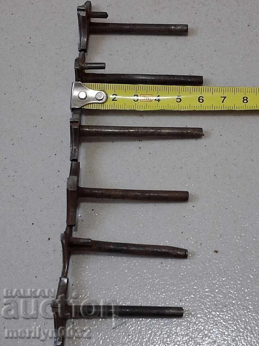 Delivery of 6 Pieces Extractor for Shotgun