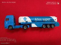 Camion vechi de jucărie 1/87 siku MAN cisternă