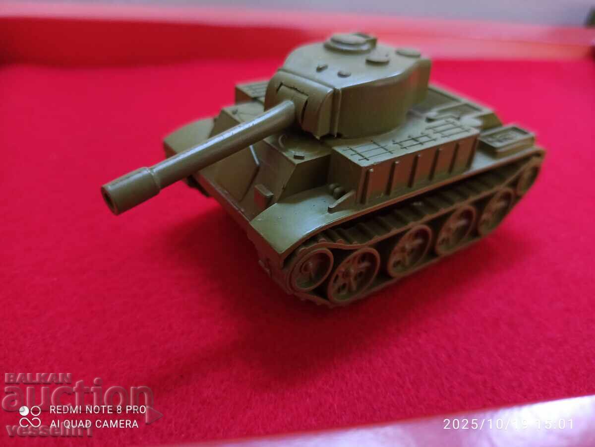 Παλιό παιχνίδι τανκ Παλιό παιχνίδι τανκ