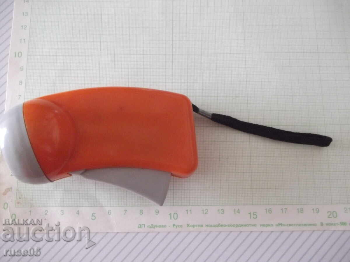 Dynamo-powered flashlight with price 2.00 BGN | € 1.02