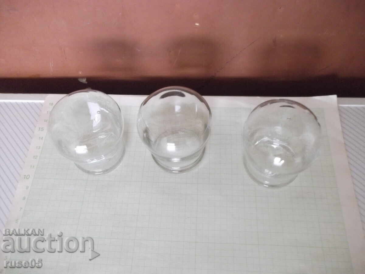 Лот от 3 бр. стъклени вендузи с цена 10.00 лв. | € 5.11