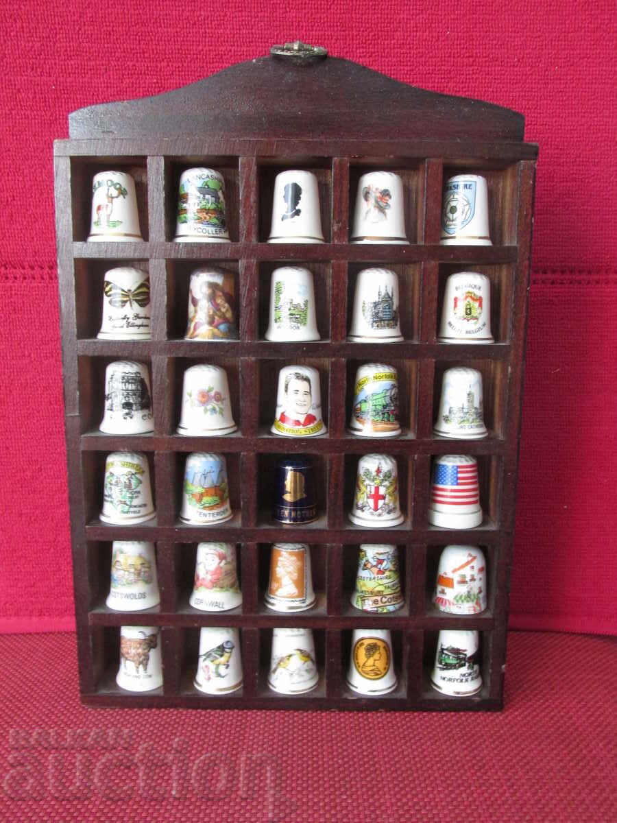 O colecție de degetare cu afișaj O colecție de degetare cu afișaj