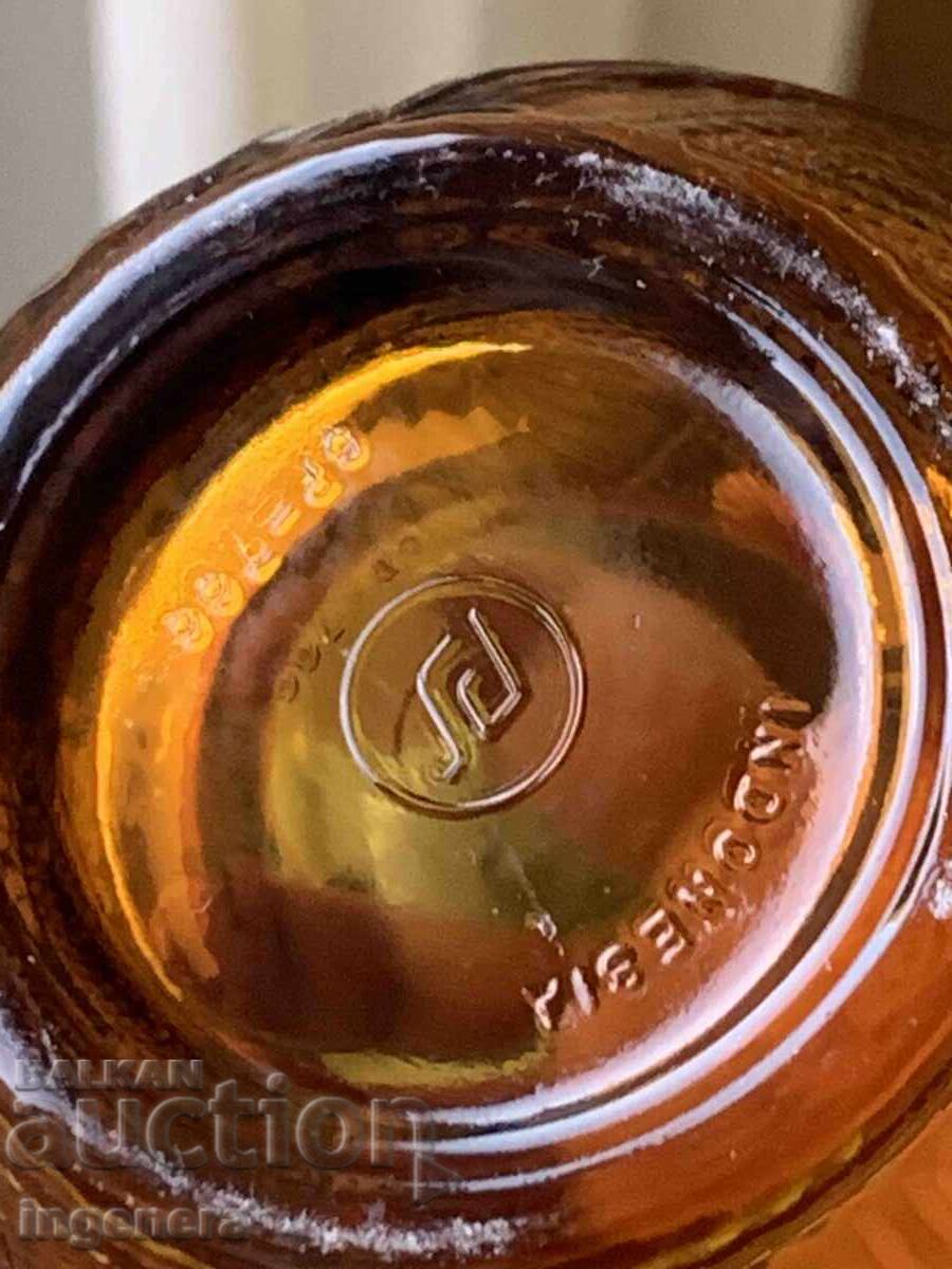 COLORED GLASS BOWL RELIEF PLATE COFFEE TEA MARKED - 2 PCS - 7