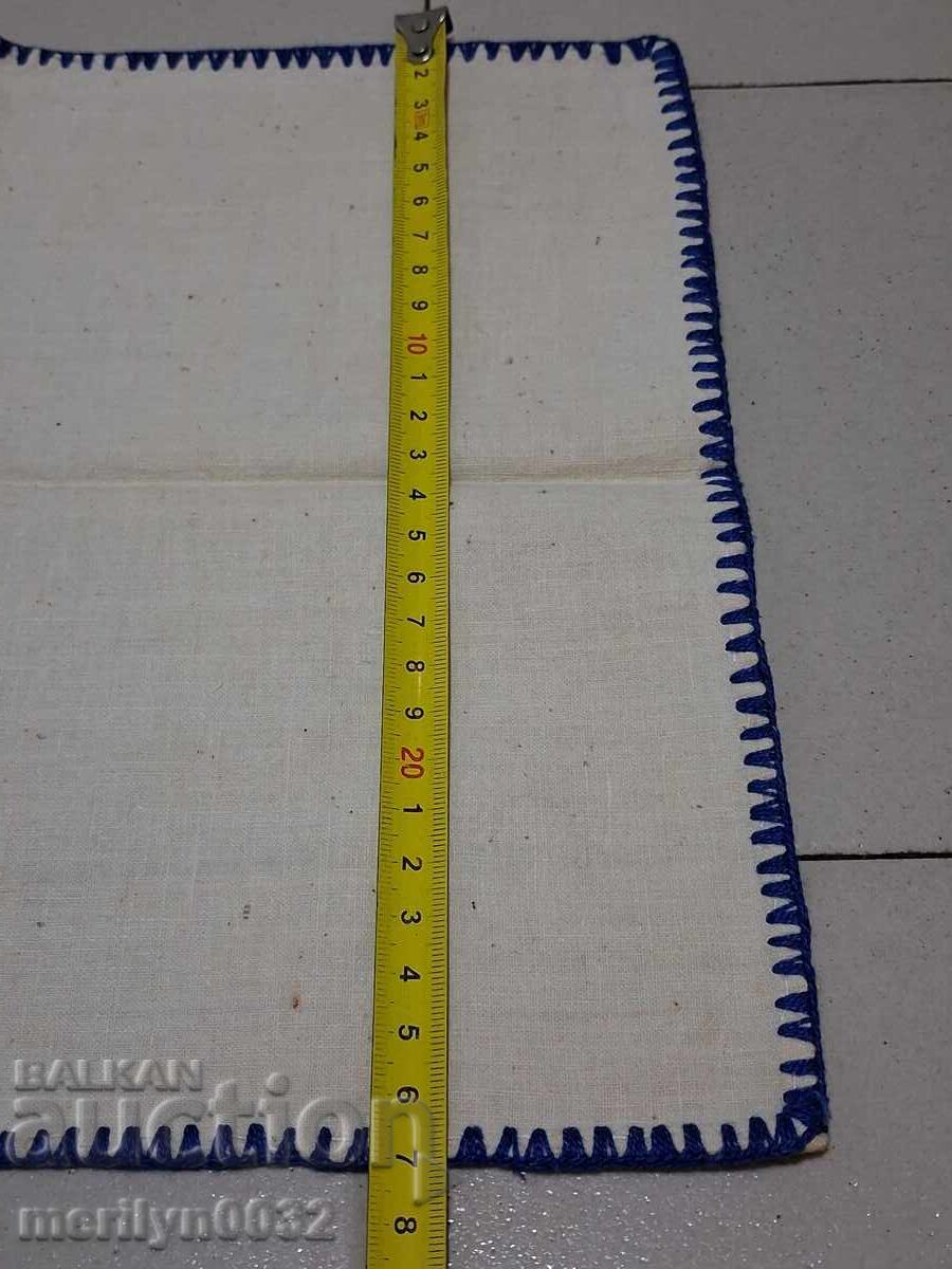 Licitație Șervețele vechi brodate pentru masă