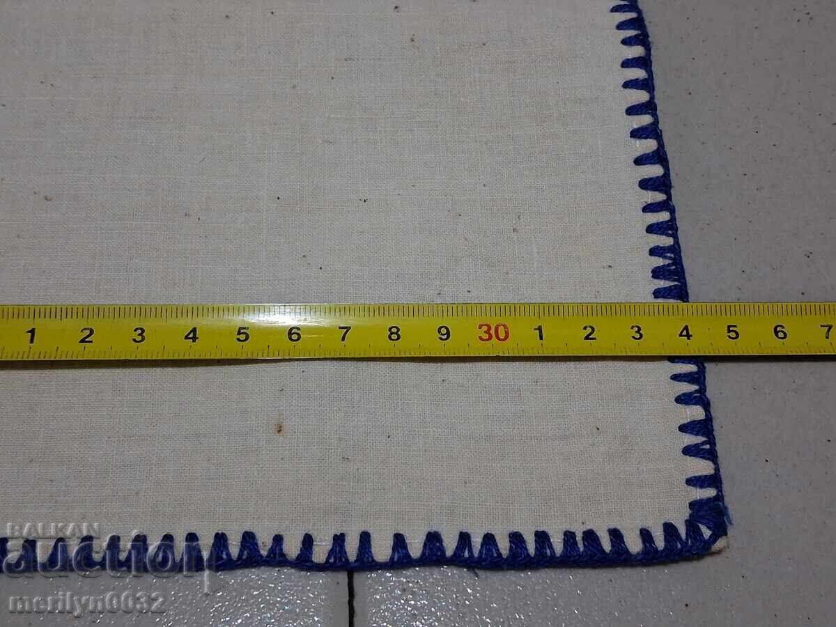 Livrarea Șervețele vechi brodate pentru masă