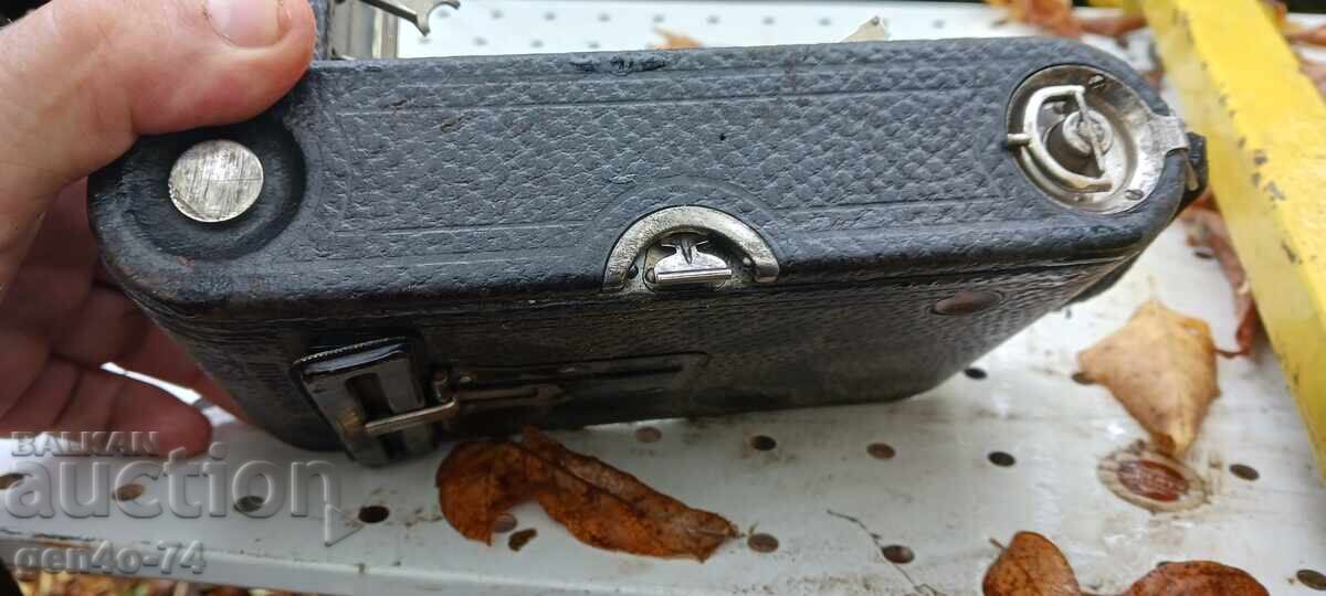 Auction Old camera for parts Auction Old camera for parts