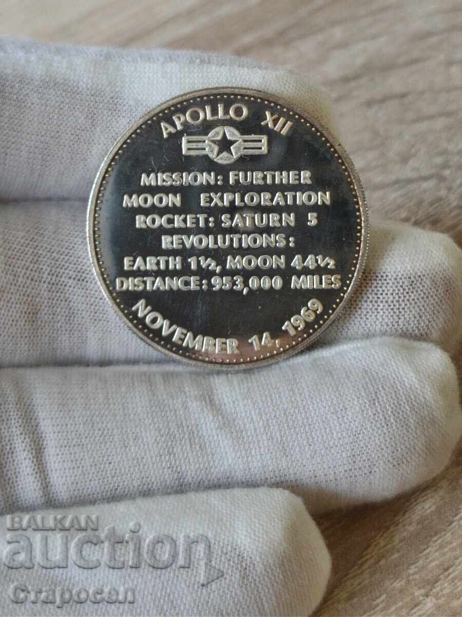 Monedă (plachetă) "A doua aselenizare" cu preț € 55.00 | 107.57 BGN