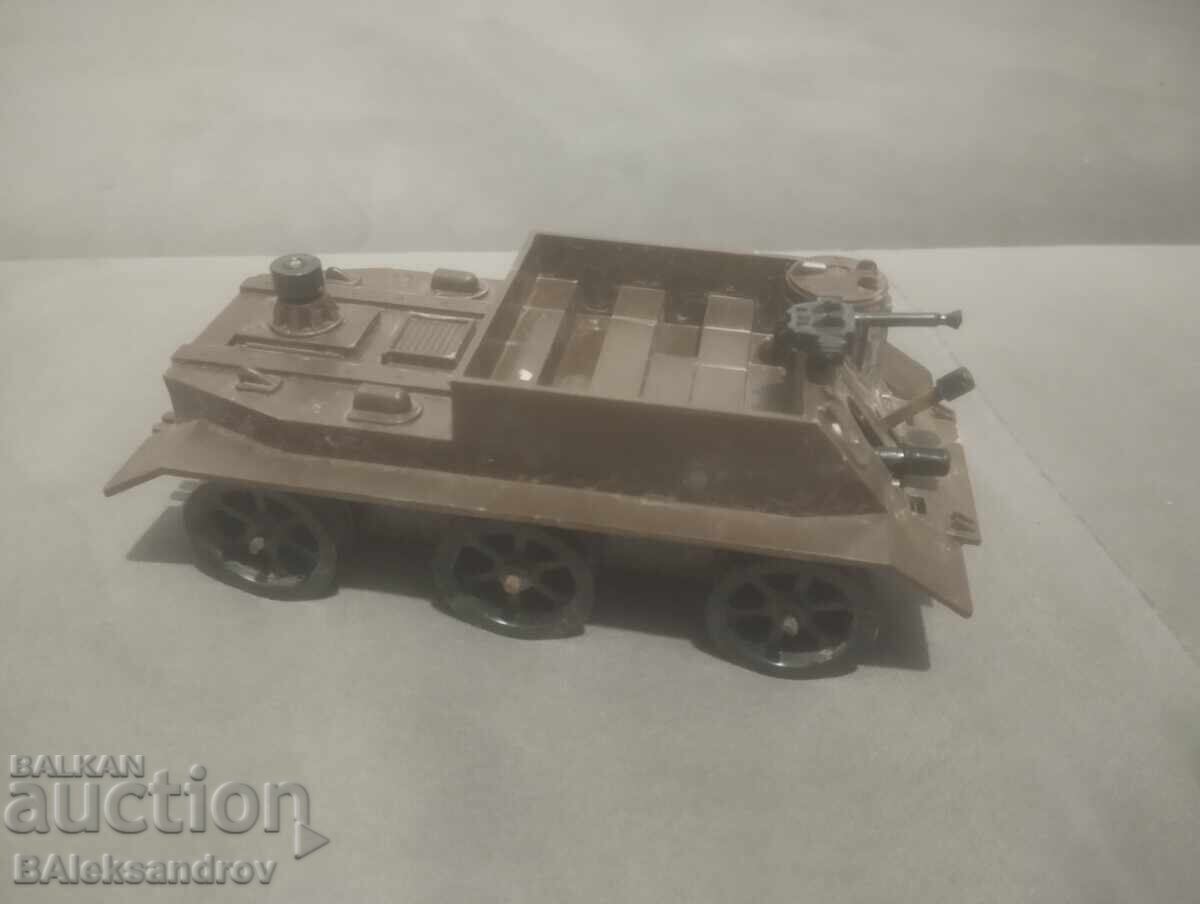 Livrarea Vechi rezervor mecanic de jucărie Livrarea Vechi rezervor mecanic de jucărie