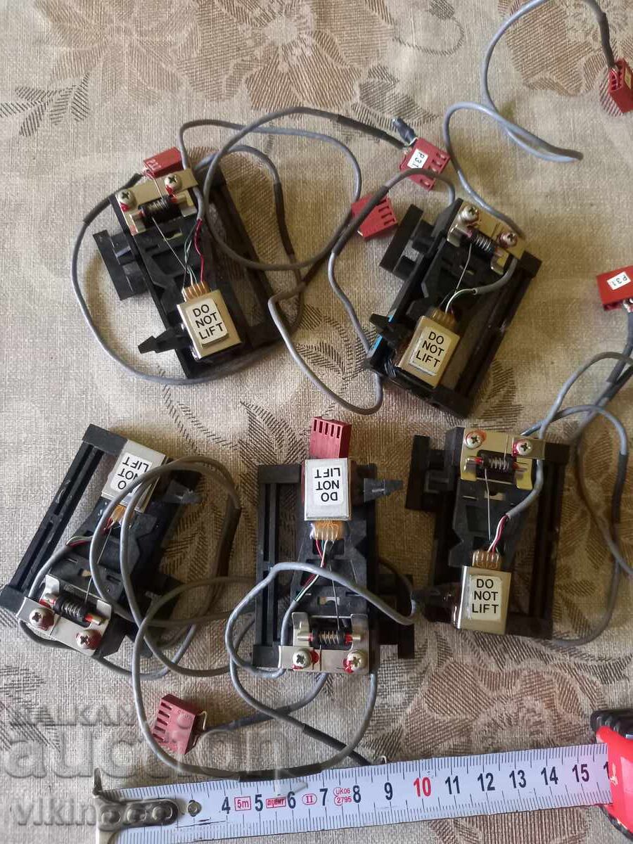 Phonograph cartridges, new with price 9.00 BGN | € 4.60