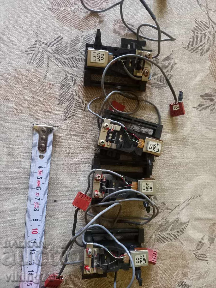 Auction  Phonograph cartridges, new