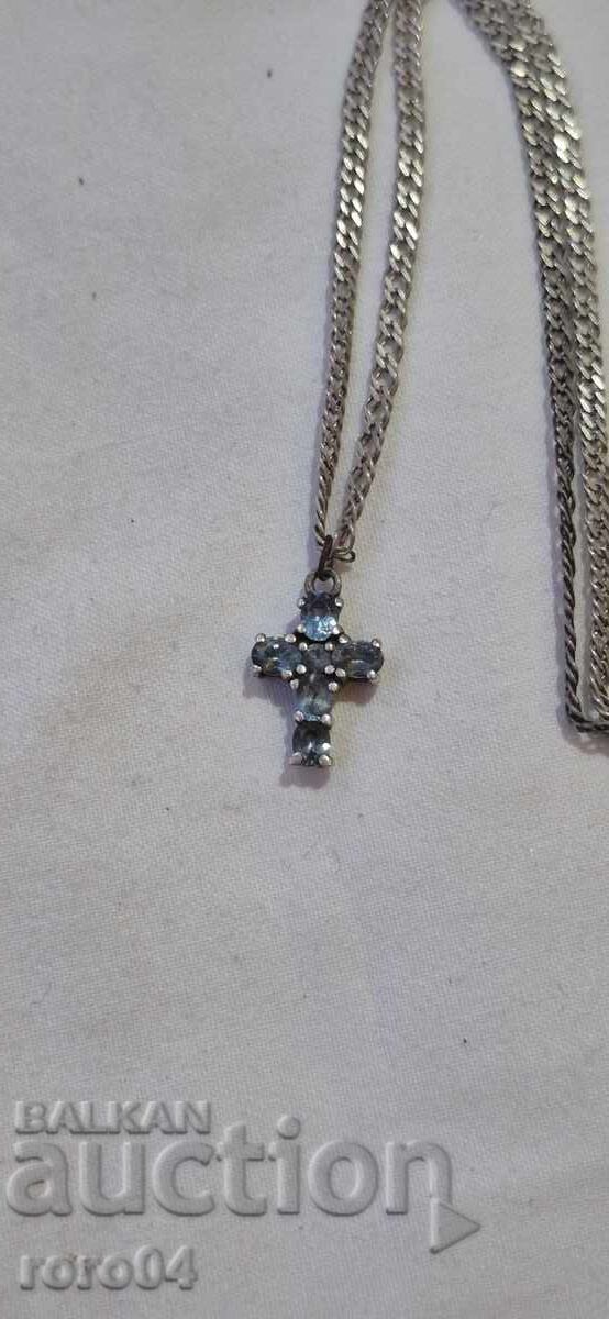 Auction  SILVER CROSS WITH CHAIN