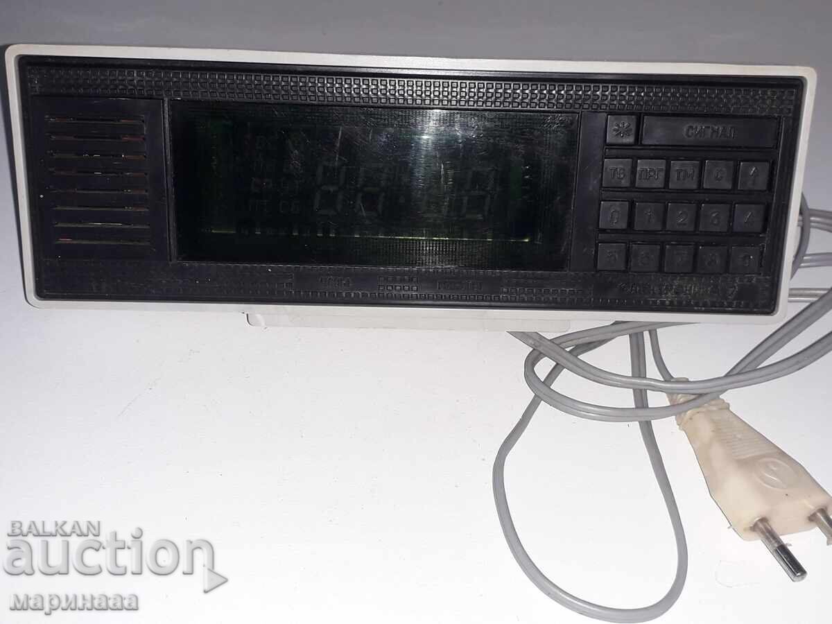 OLD ELECTRONIC ALARM CLOCK "ELEKTRONIKA 7". USSR