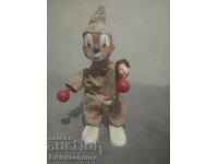 Стара играчка клоун